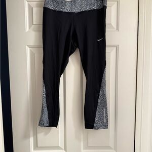 Nike Women’s Black and White Athletic Leggings